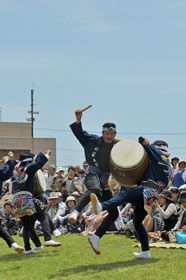 復興願い跳ね踊るの画像