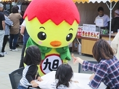 トンテキをもらうあさピー