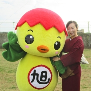 旭市観光大使の椎名佐千子とあさピー