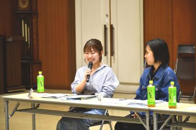 発言をする参加者