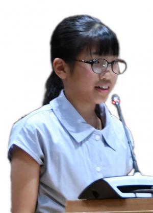 浪川柚愛議員